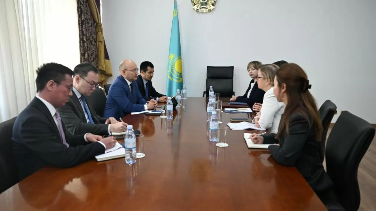 Kazakhstan and the United Kingdom Discuss Expanding Trade and Investment Cooperation