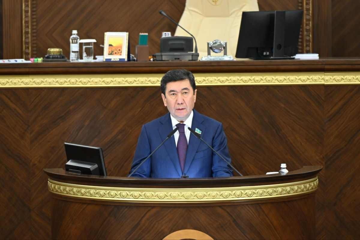 &laquo;Дайындалып келу керек&raquo;: Ерлан Қошанов сұраққа жауап бере алмаған вице-министрге ескерту жасады