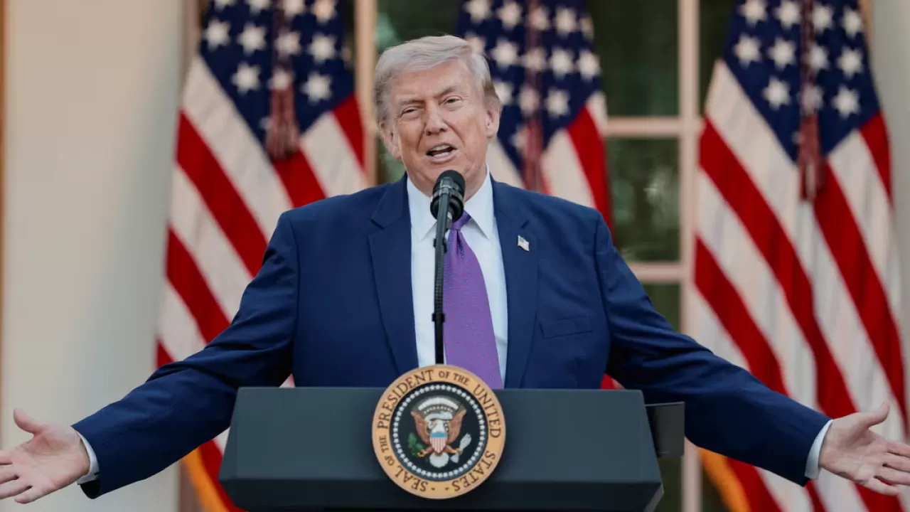 Полет птицы над Белым домом выдал страх Трампа