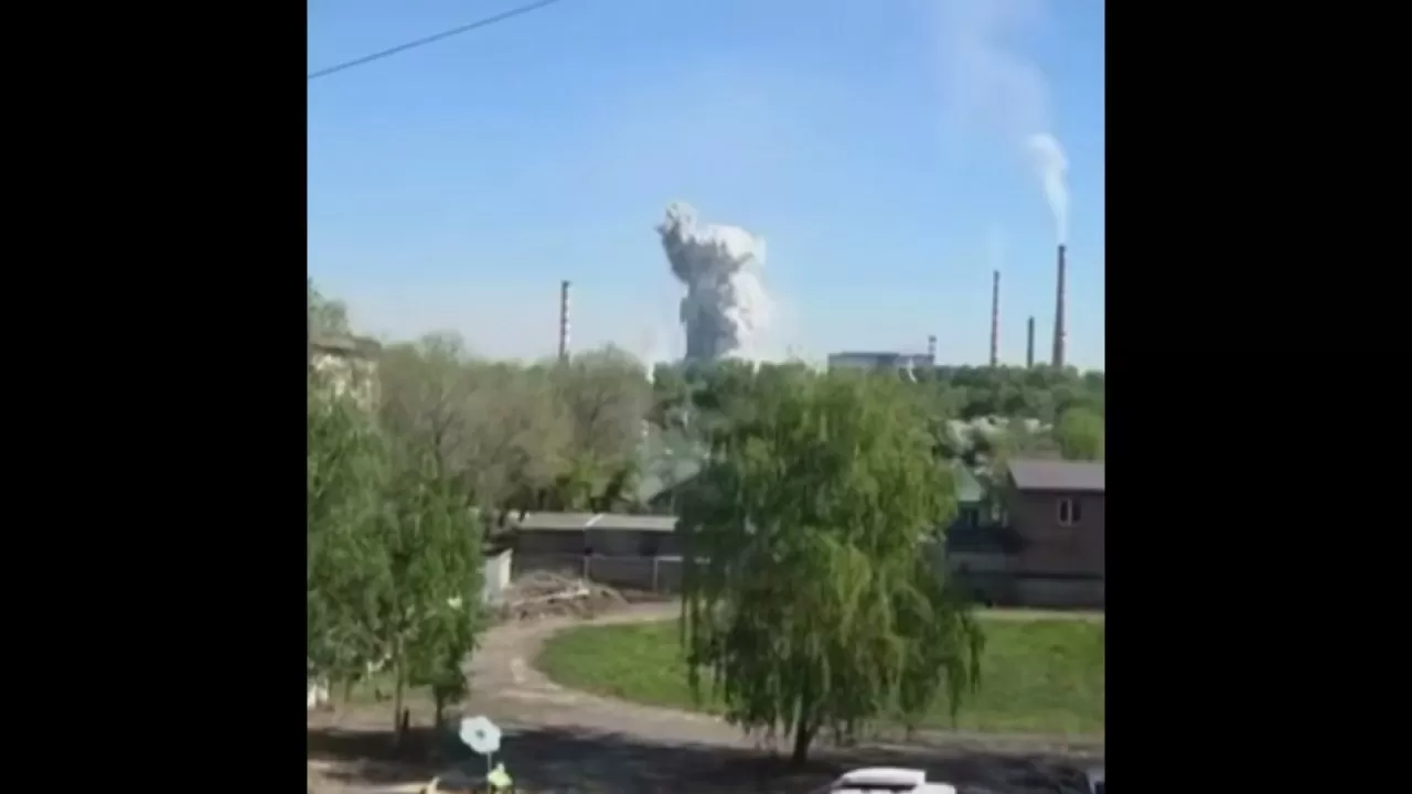 Взрыв произошел на территории завода в Усть-Каменогорске