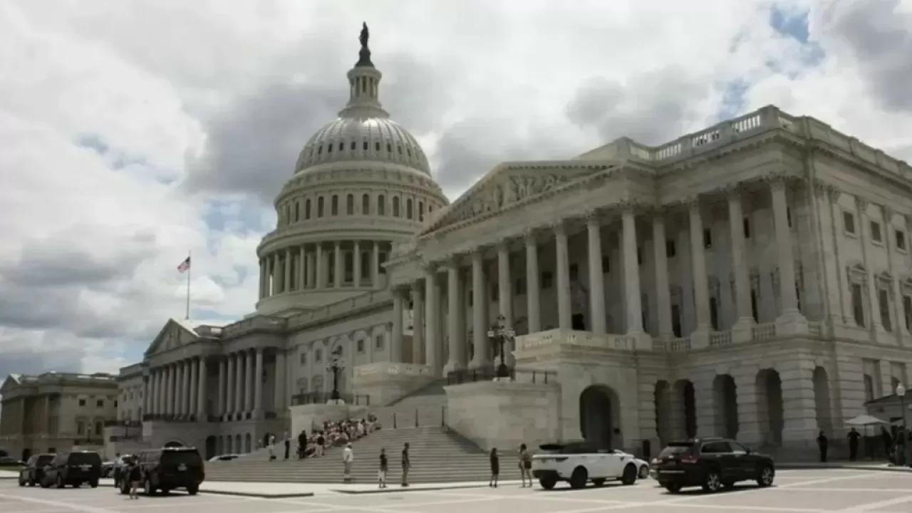 Сенат США сделал шаг к ограничению военных полномочий Трампа по Ирану 