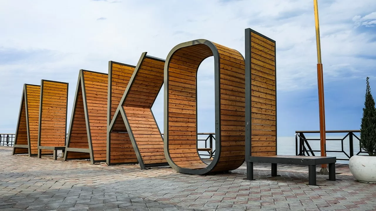 На дорогах к Алаколю начали экстренную подготовку к лету 