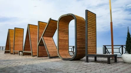 На дорогах к Алаколю начали экстренную подготовку к лету 