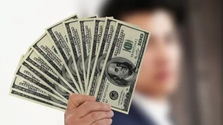 Сразу на 5 тенге взлетел доллар на торгах KASE 