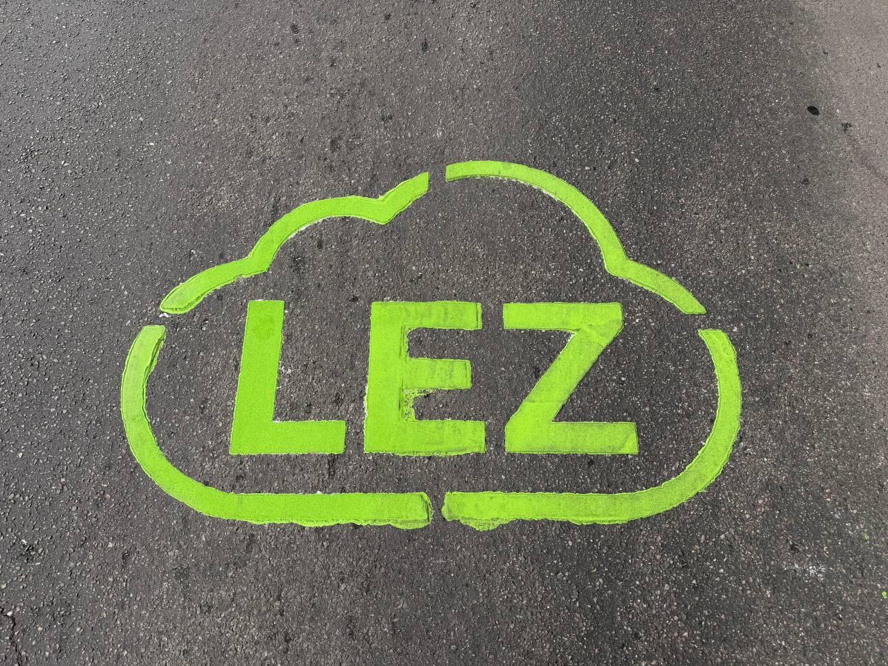 Алматыда LEZ жол белгілері орнатылды