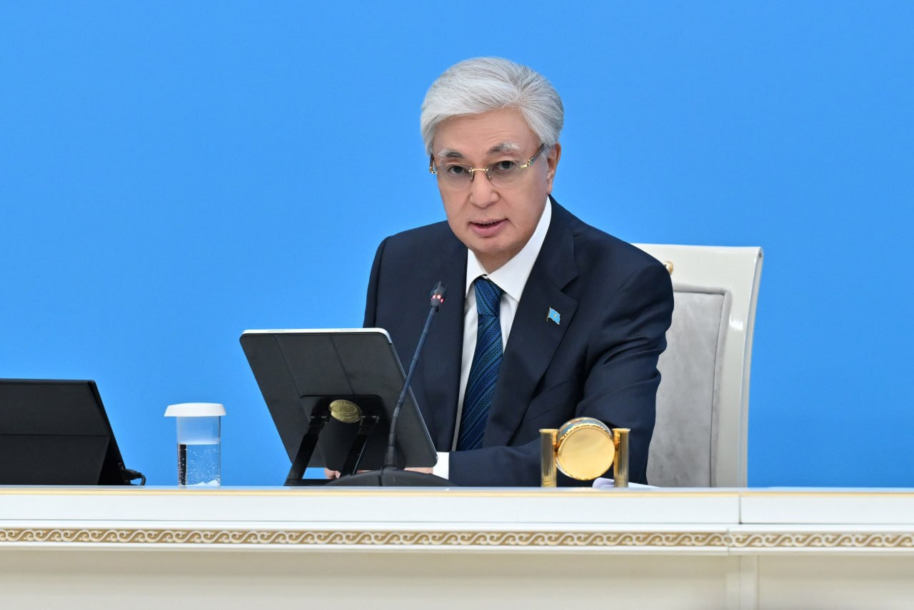 Совещание по Алатау: президент назвал упущения Бозумбаева и Султангазиева