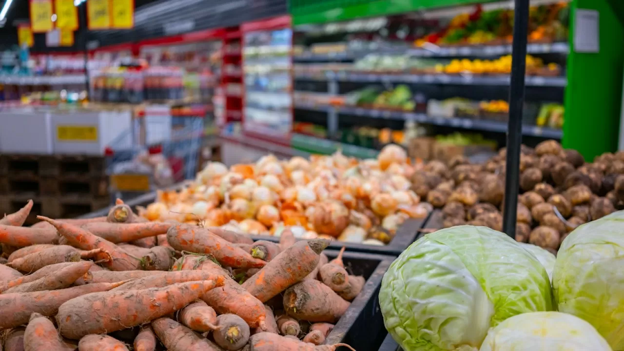 В минторговли заявили о победе над ростом цен на соцпродукты 