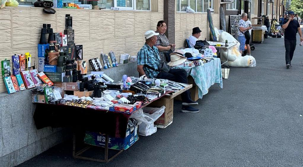 Алматыда ретсіз саудаға қарсы күрес күшейтілді