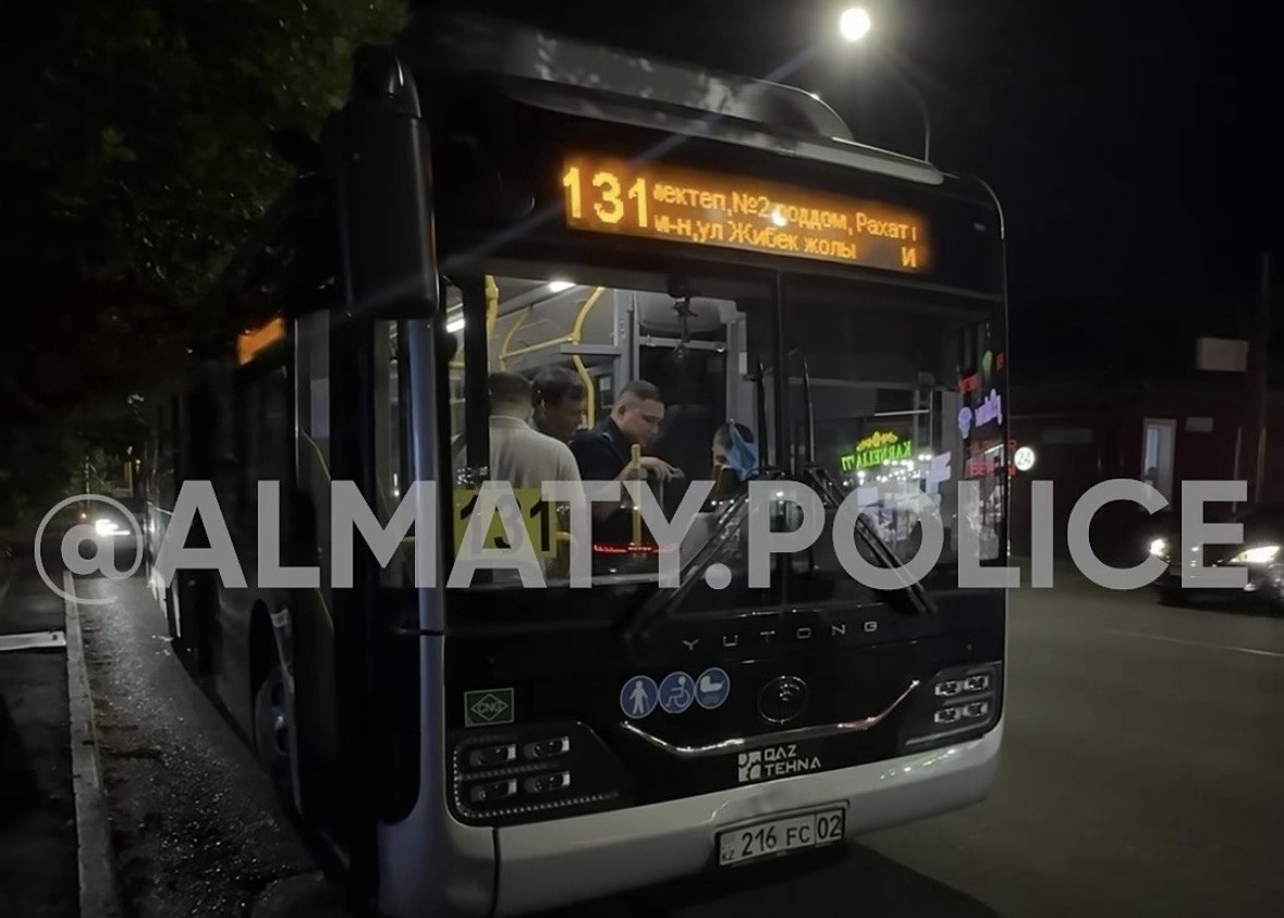 Алматыда автобус жүргізушісі жол үстінде қайтыс болды