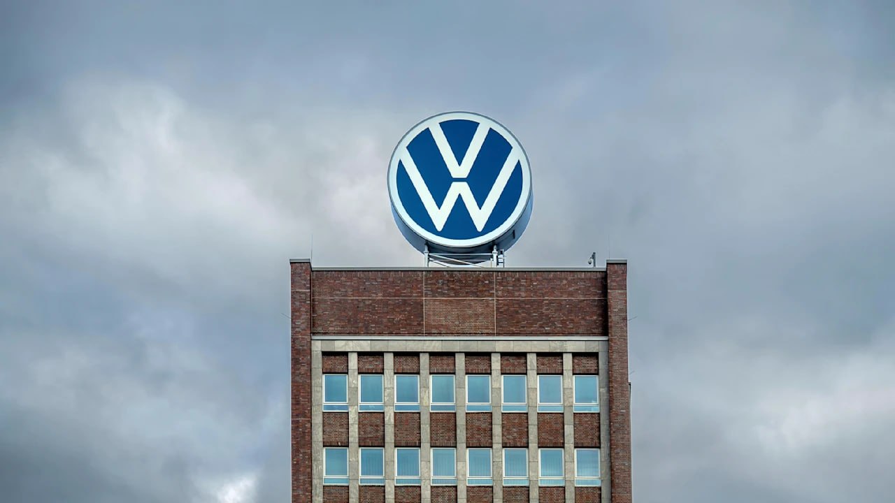 Volkswagen Германиядағы 4 зауытын жауып, 100 мыңға жуық қызметкерін қысқартуы мүмкін
