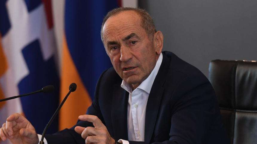 Арменияның экс-президентіне елден шығуға тыйым салынды