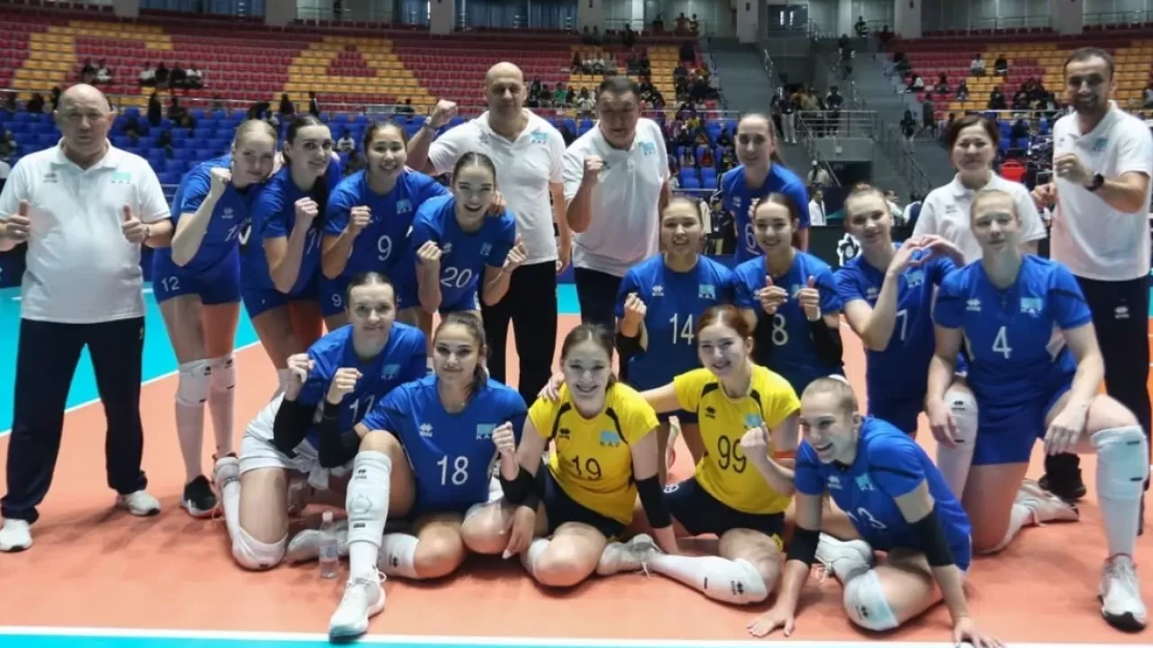 Казахстанки сохранили лидерство в группе AVC Cup