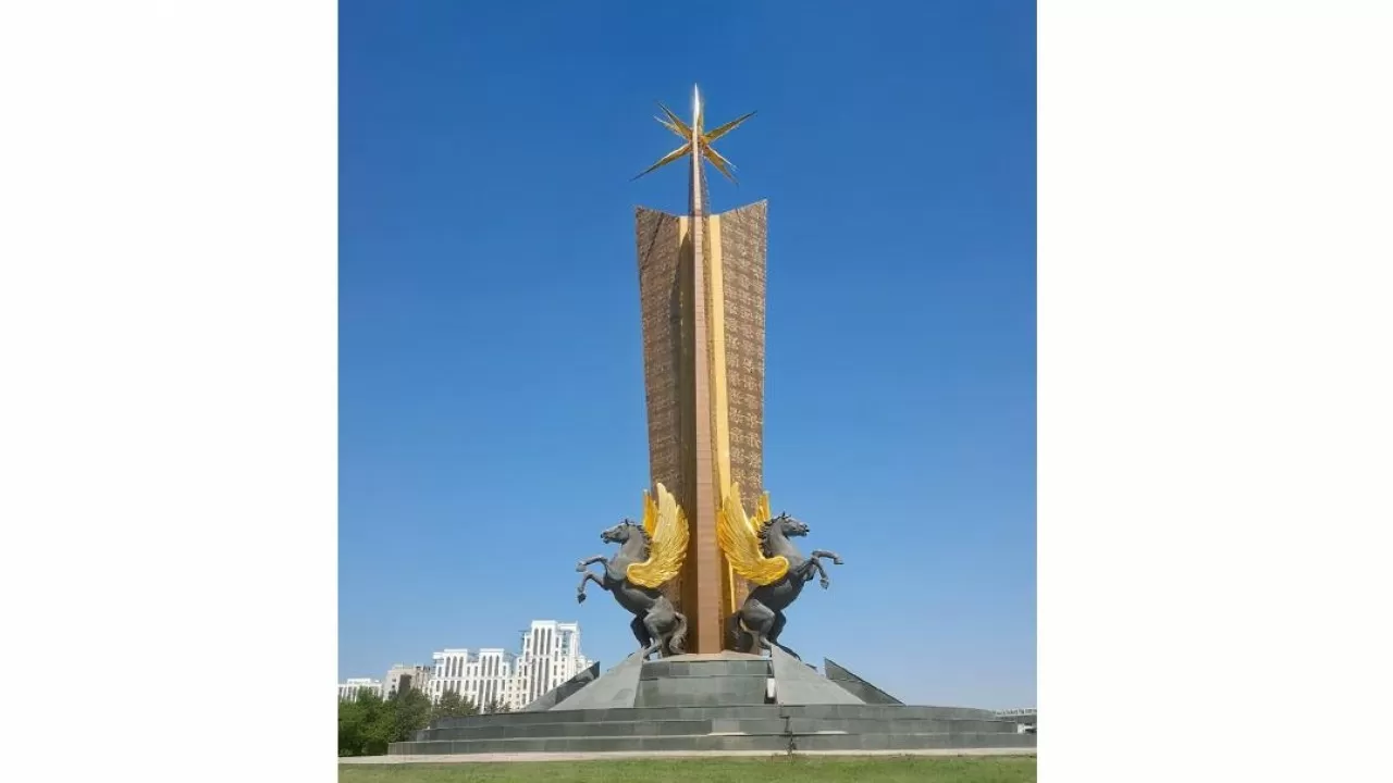 Знаковый монумент реставрируют в Астане