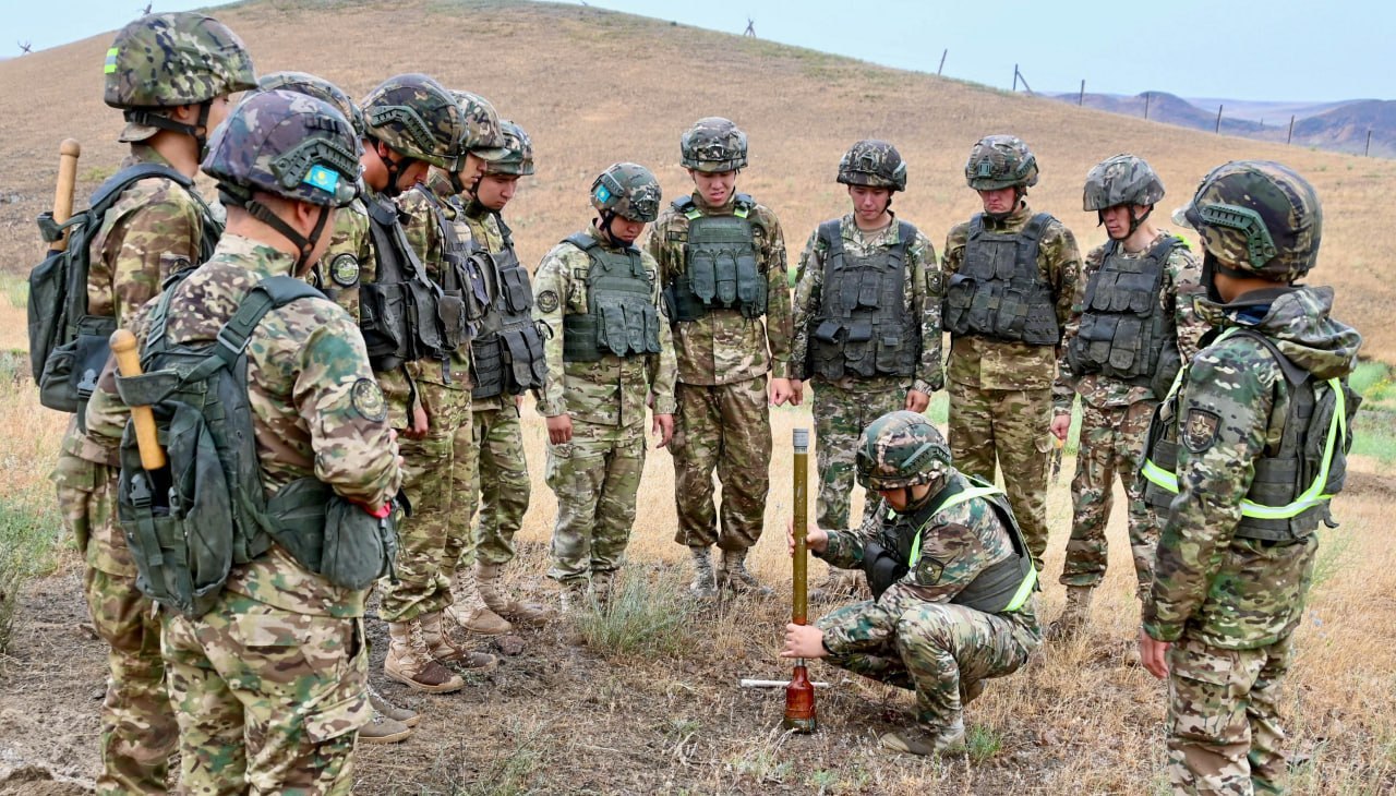 Қандай әскери қызметшілерге 3 есе жалақы берілетіні белгілі болды