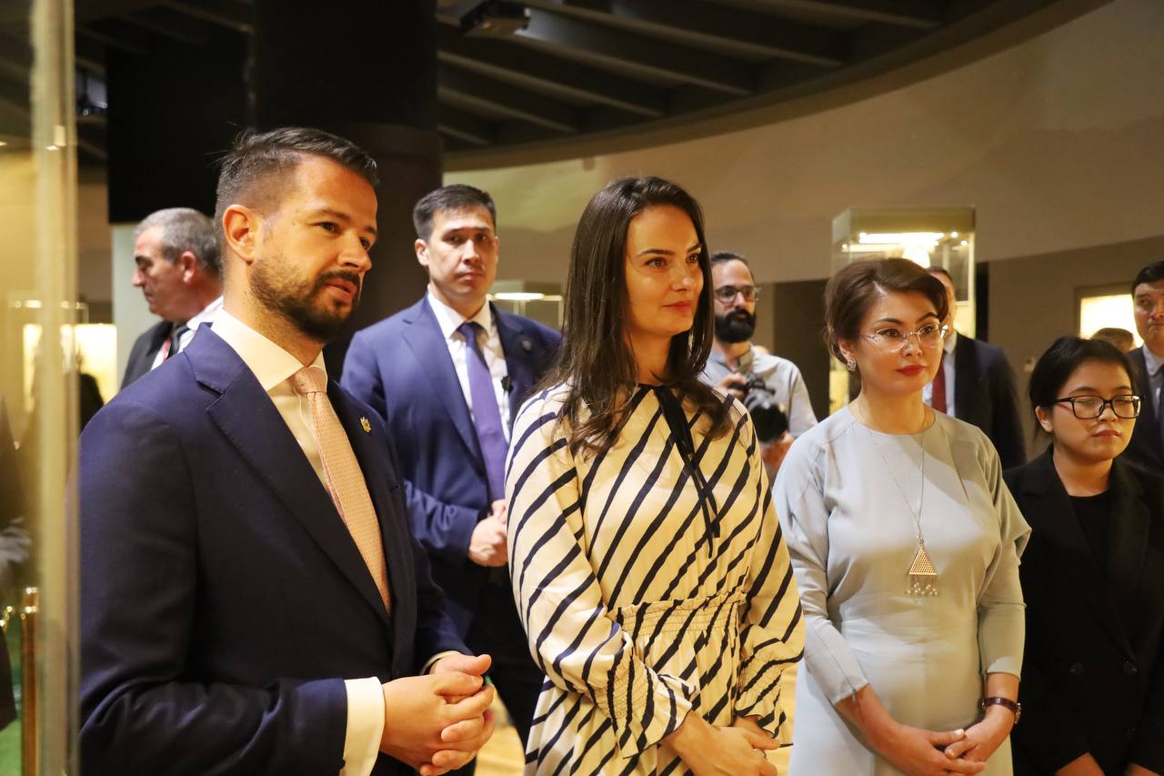 Черногория Президенті Қазақстан Республикасының Ұлттық музейінде болды