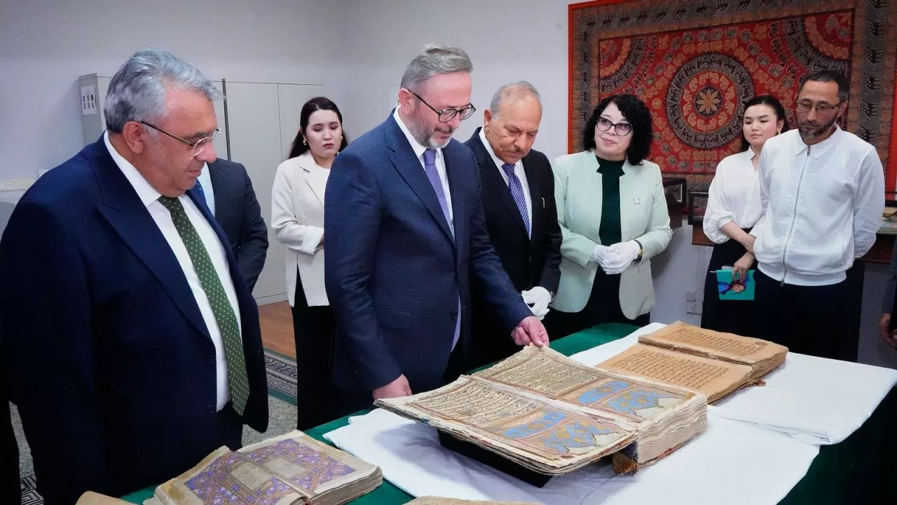 Коран XII века и тюркско-исламское наследие: Казахстан и Турция договорились о реставрации рукописей