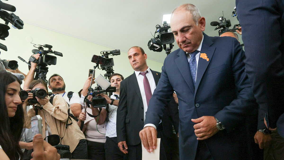 Армениядағы сайлауда Пашинянның партиясы алда келеді