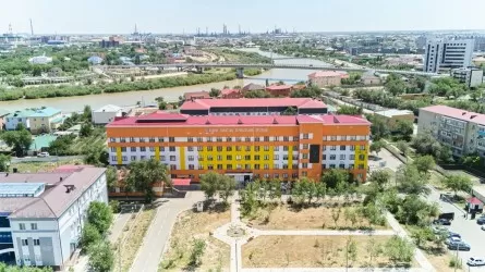 УЗИ-врачи Атырауской области проходят обучение у профессора из Италии      