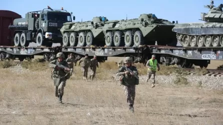 В Казахстане объявлена высшая степень боевой готовности
