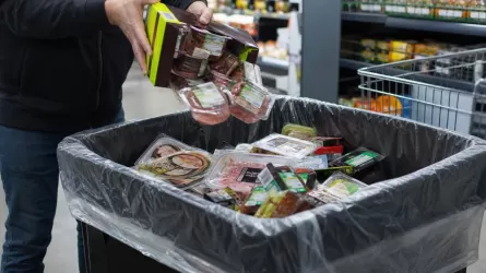 Сотни килограммов опасных продуктов и тонны химтоваров изъяли из магазинов в Костанае