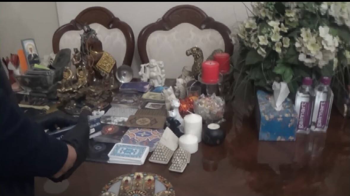"Өзі шегіп алған": Елордада есірткі өсірген таролог ұсталды