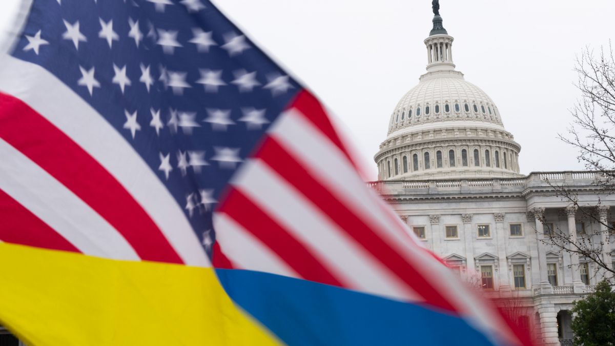 АҚШ Украинаға әскери көмекті кешіктіріп отыр
