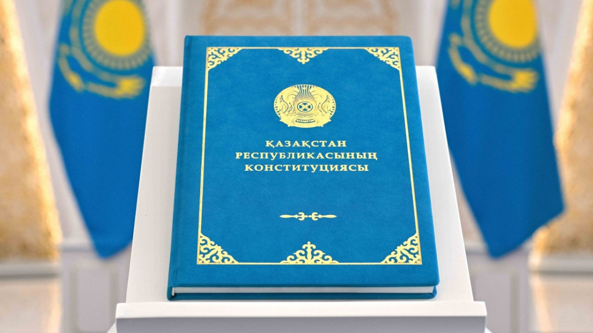 Жаңа Конституция: Қазақстанда волонтерлік пен қайырымдылыққа ресми мәртебе берілді