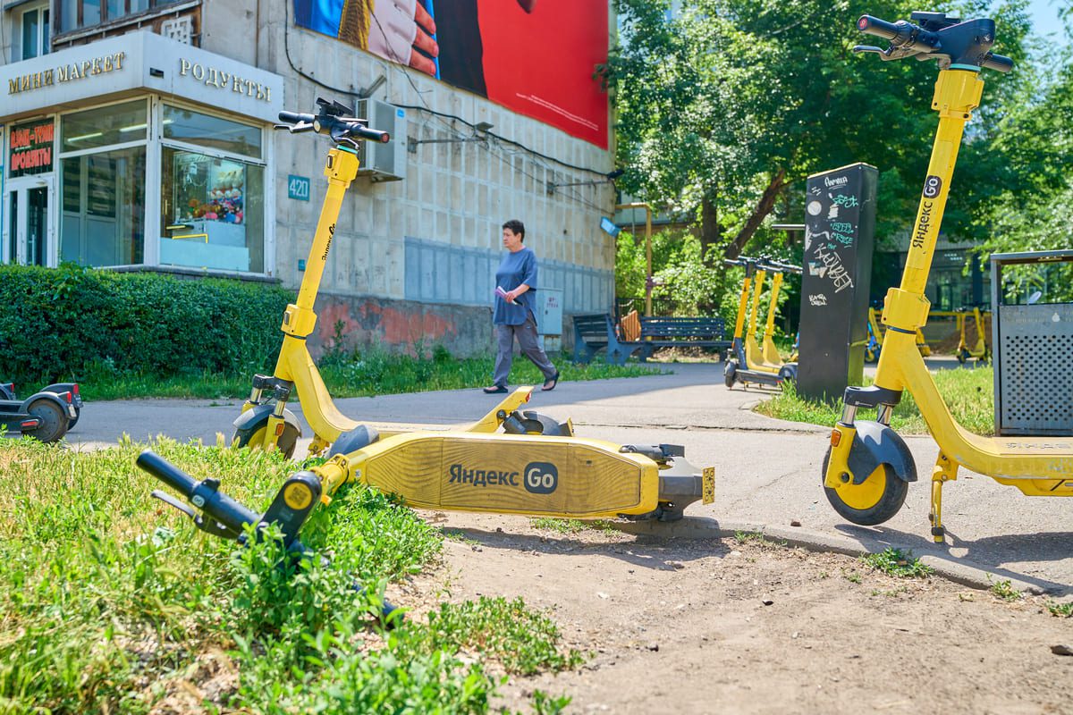 Алматыда электрсамокатты пайдалану ережесін бұзғандарды полицияға WhatsApp арқылы хабарлауға болады
