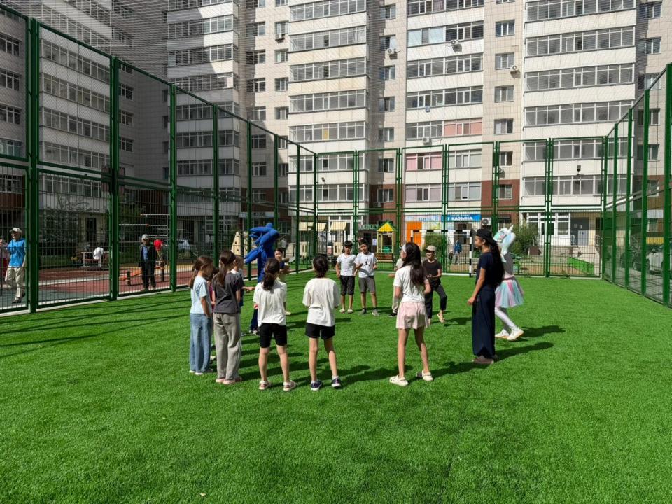Астанада Елорда күніне орай тағы екі жаңартылған аула ашылды