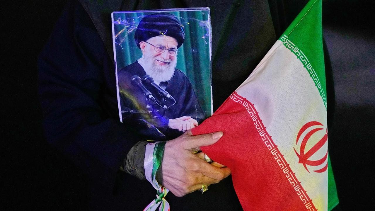 Иран 4 айдан соң Әли Хаменеимен қоштасуға дайындалып жатыр 