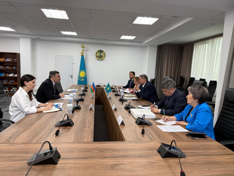 Қазақстан мен Әзербайжан халықаралық серіктестікті кеңейтпек