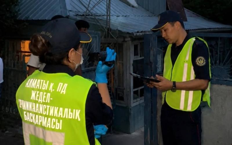 &laquo;Полиэтилен пакетке оралған&raquo;: Алматыда жертөледен ер адамның мәйіті табылды