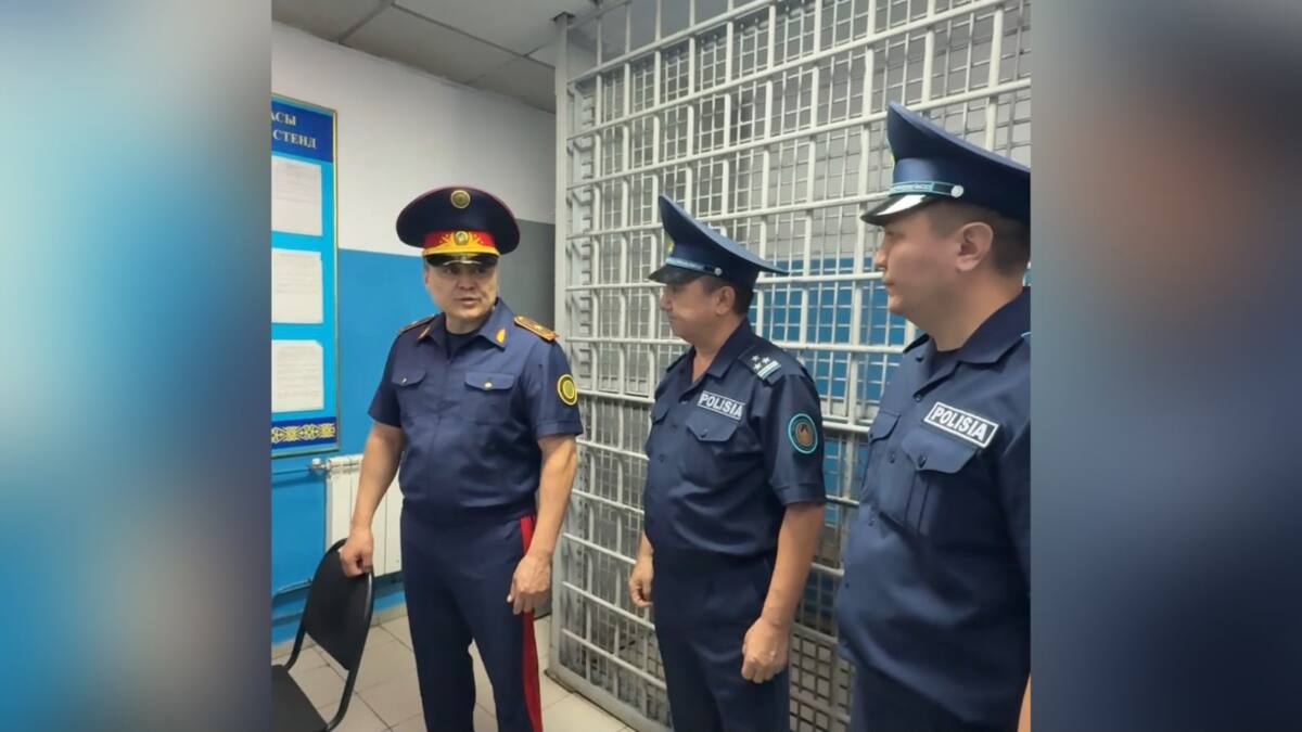 Алматының бас полицейі метрополитендегі қауіпсіздікті тексерді