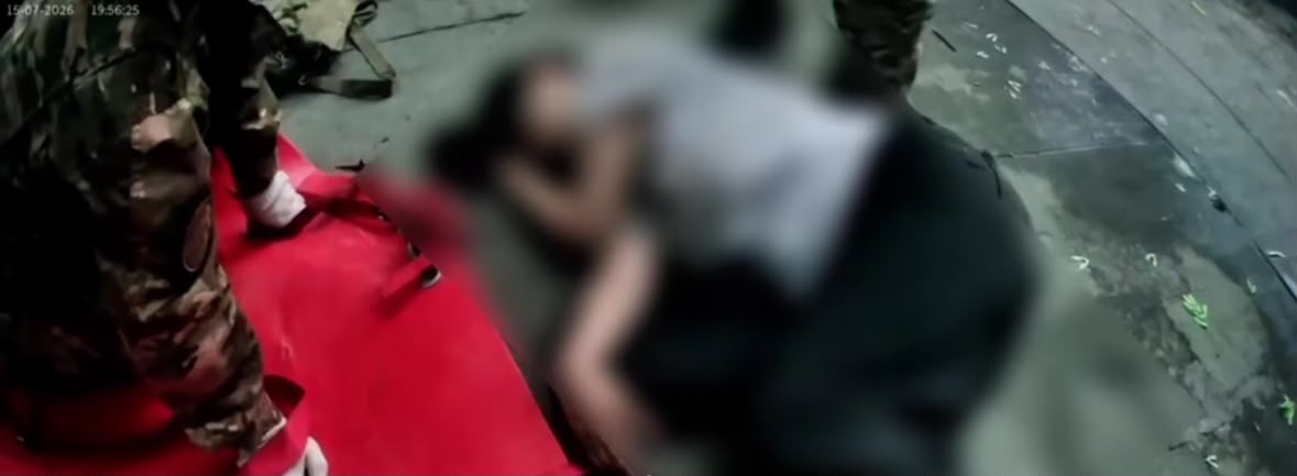 Павлодарда құтқарушылар гараж шатырынан қыз баланы эвакуациялады