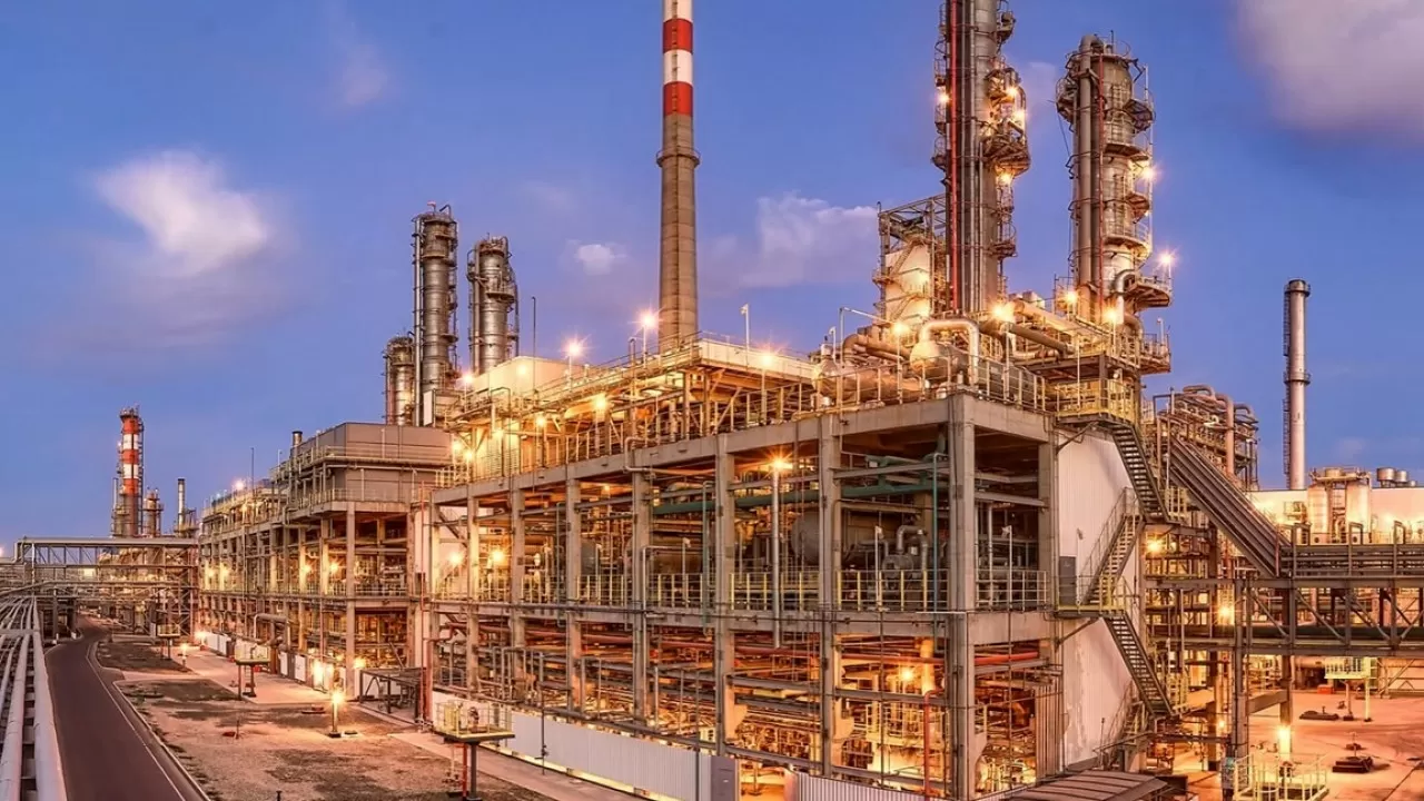 АНПЗ досрочно возобновил прием нефти
