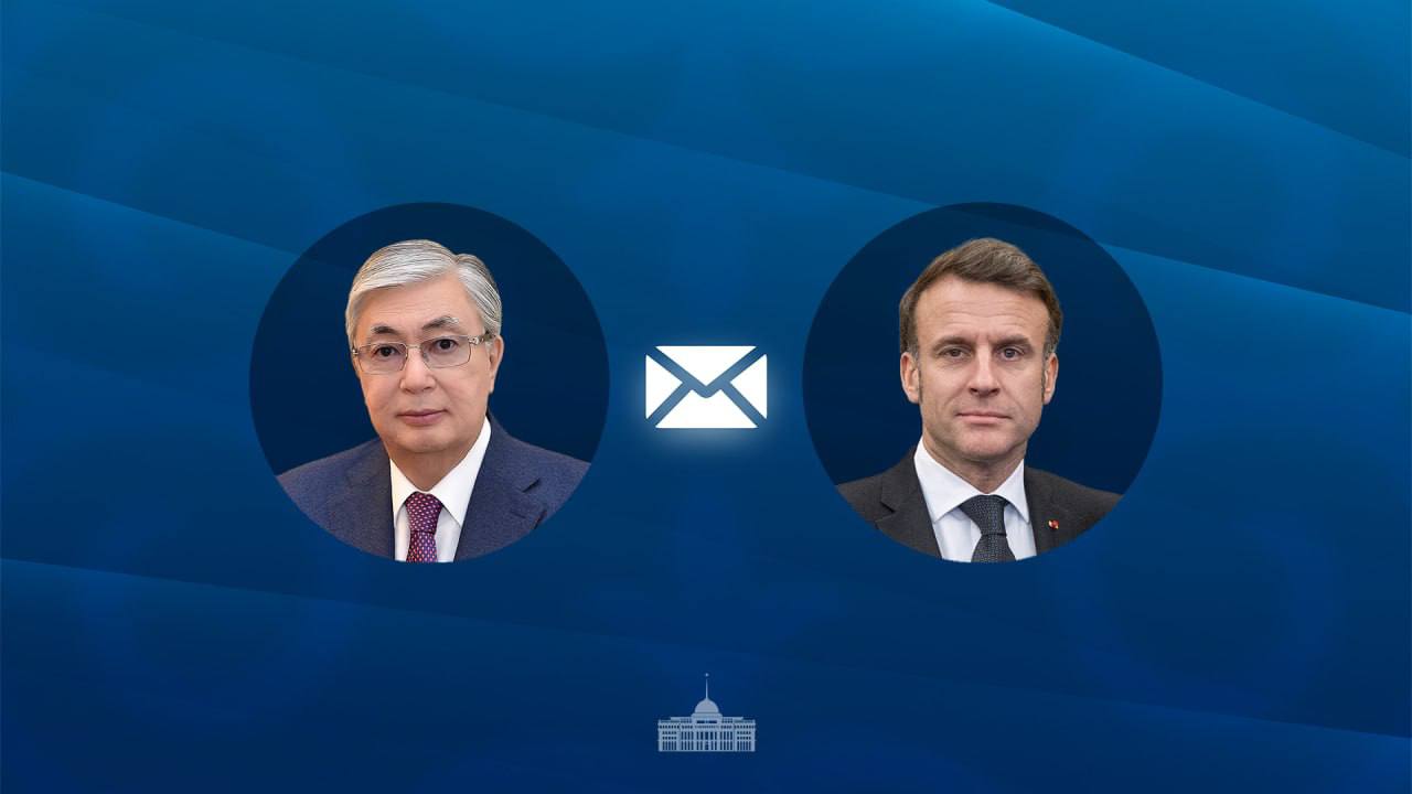 Токаев поздравил Эмманюэля Макрона 
