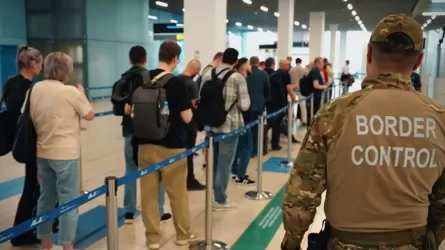 Сотни попыток заехать в Казахстан по поддельным документам сорвали спецслужбы 