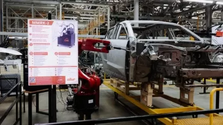 Казахстанские ученые представили роботов для автопрома 