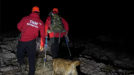 В горах Казахстана нашли двух девушек-туристок  