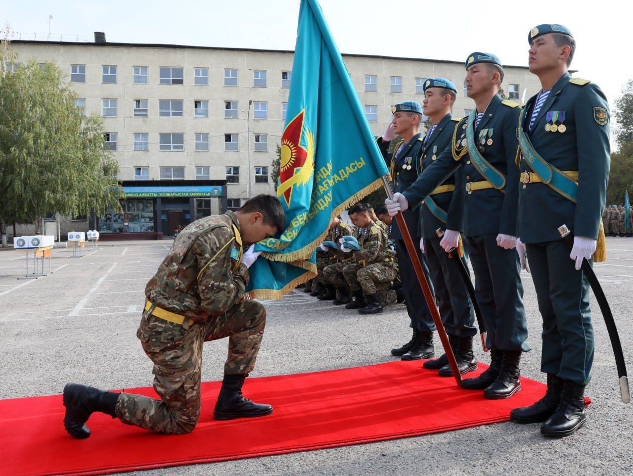 18 шілде &ndash; Қазақстан Республикасы Қарулы күштерінің әскери рәміздері күні