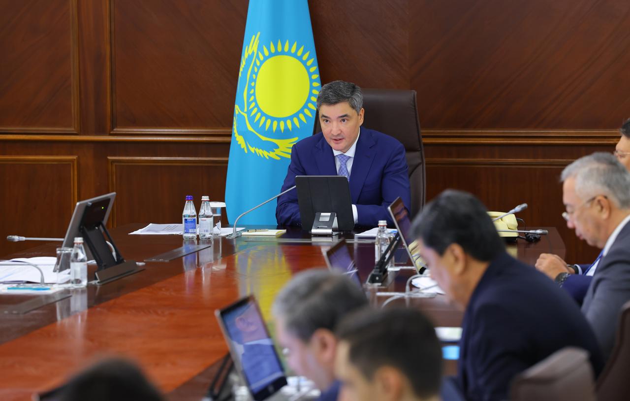 Су кеңесінің отырысы: Олжас Бектенов өңірлердегі гидронысандарды жаңғырту жұмыстарын күшейтуді тапсырды
