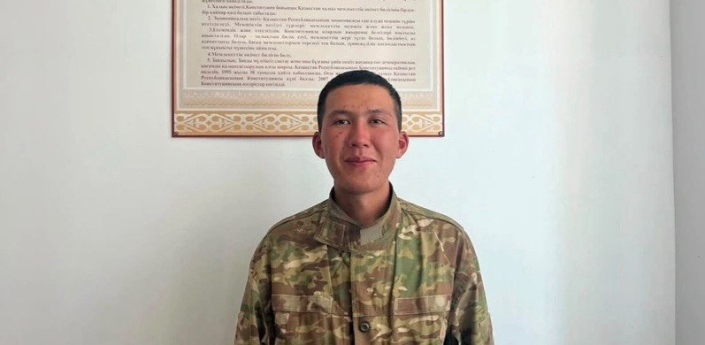 &laquo;Үйін сағынып, кетіп қалған&raquo;: Өскеменде жоғалған сарбаз табылды