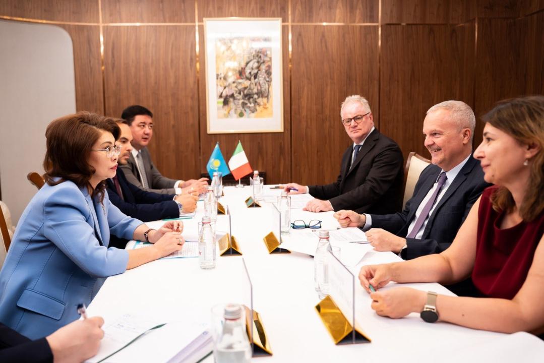 Аида Балаева Италия Елшісімен мәдени әріптестікті талқылады