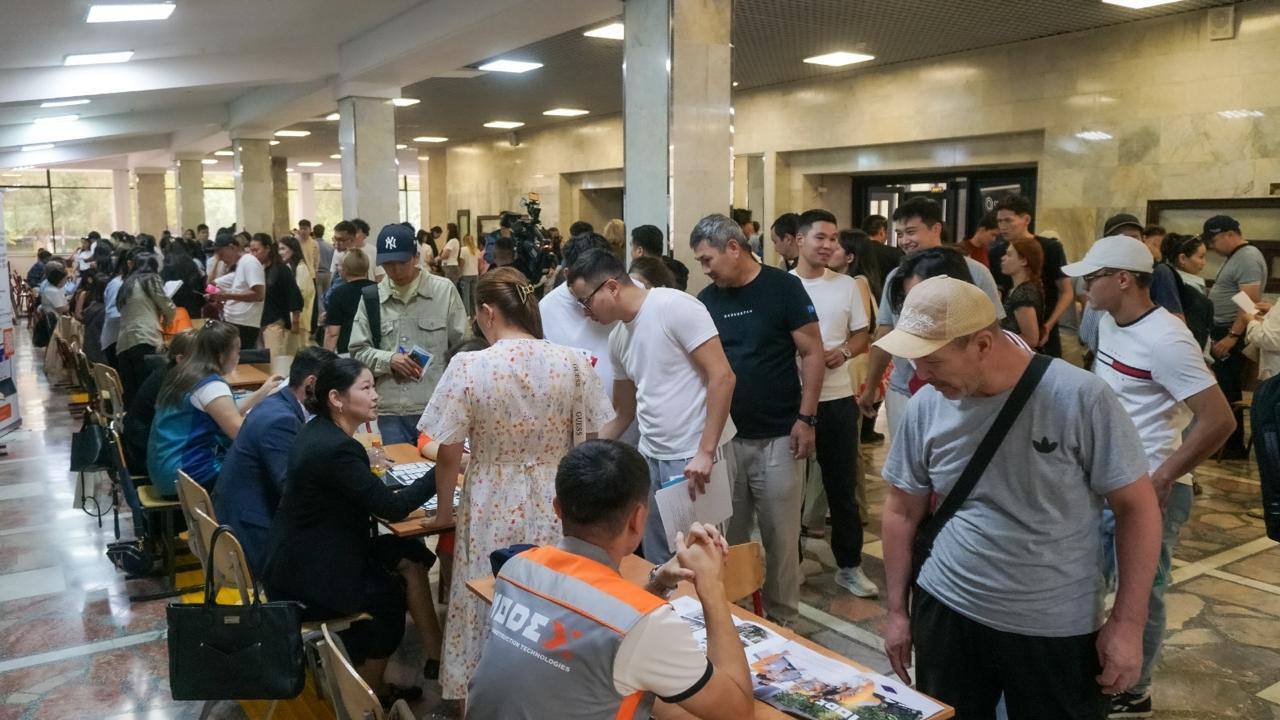 Астанада жұмыс берушілер 500-ден астам бос жұмыс орнын ұсынды