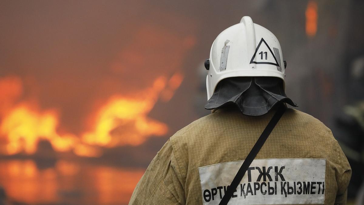 Ақтөбеде дөнерхана өртеніп, тұрғын үйден 14 адам эвакуацияланды