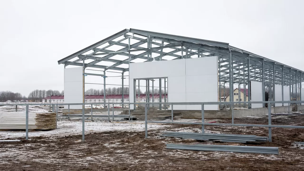 Сапаров раскритиковал регионы за отставание в строительстве ветеринарных объектов