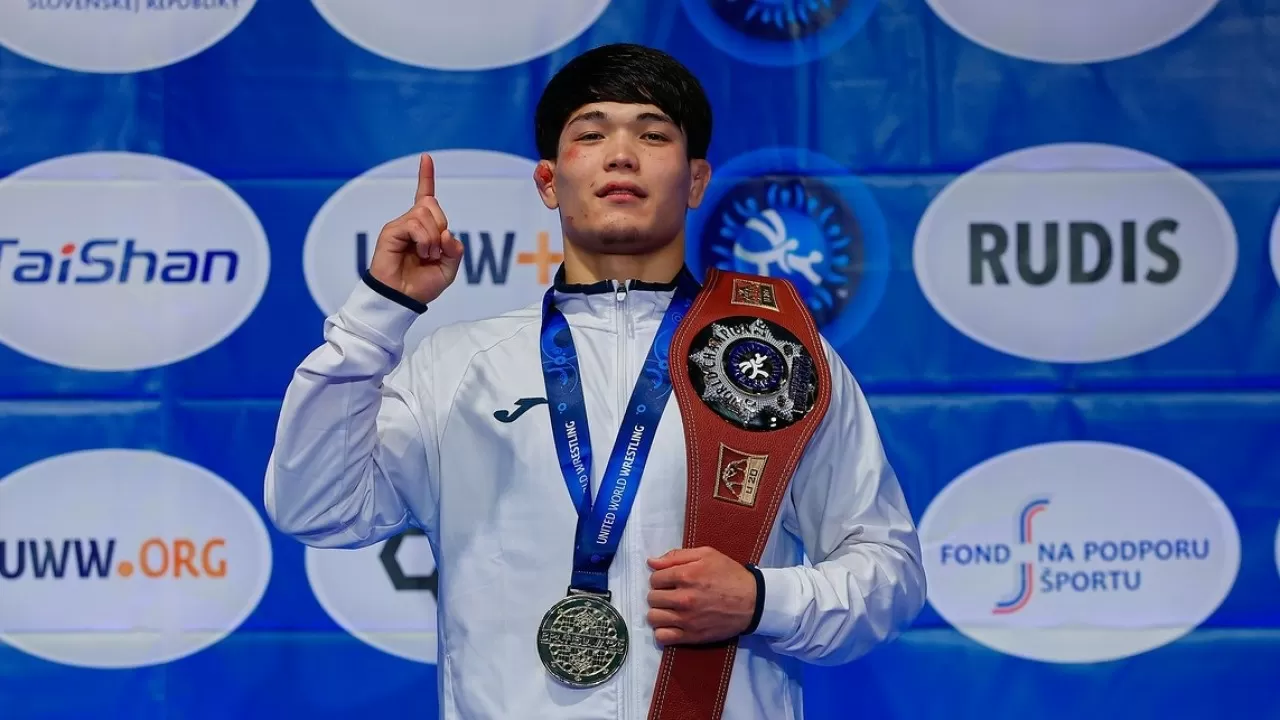 Казахстан взял четыре медали на ЧМ по борьбе U20 