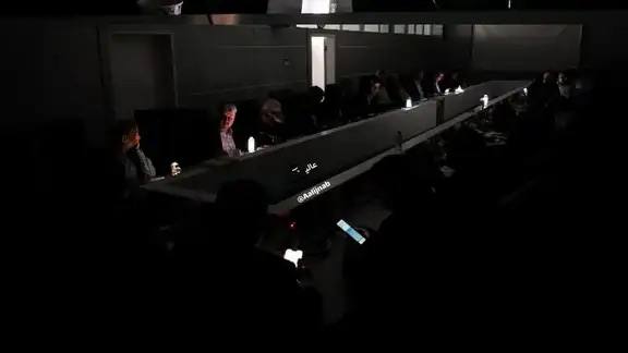 Иран парламентінде энергетикалық дағдарыс талқыланып жатқанда жарық сөнді