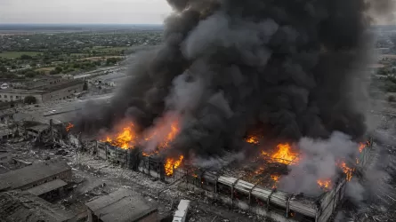 Склад Ozon загорелся после атаки БПЛА на соседнюю с Казахстаном область