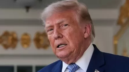 Трамп снова отложил удар по Ирану 